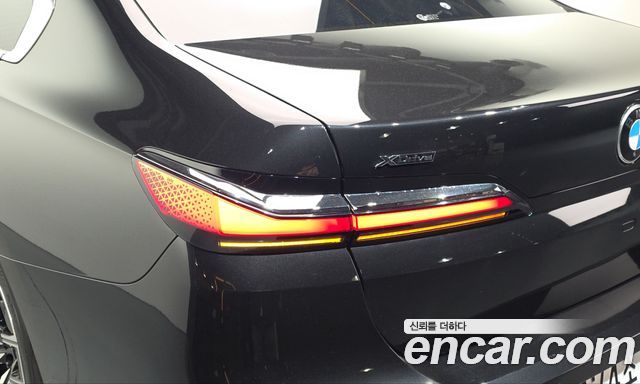 BMW 7-Series 2024 — photo 9