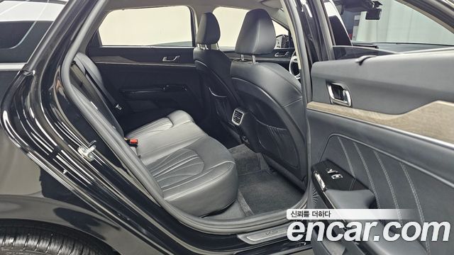 Kia K5 2023 — photo 17