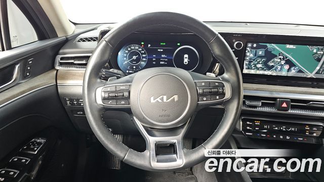 Kia K5 2023 — photo 18