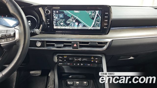 Kia K5 2023 — photo 20