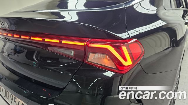 Kia K5 2023 — photo 9