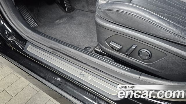 Kia K5 2023 — photo 29