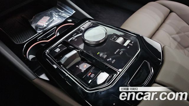 BMW 5-Series 2026 — photo 12