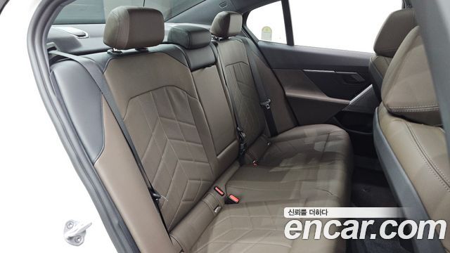 BMW 5-Series 2026 — photo 22