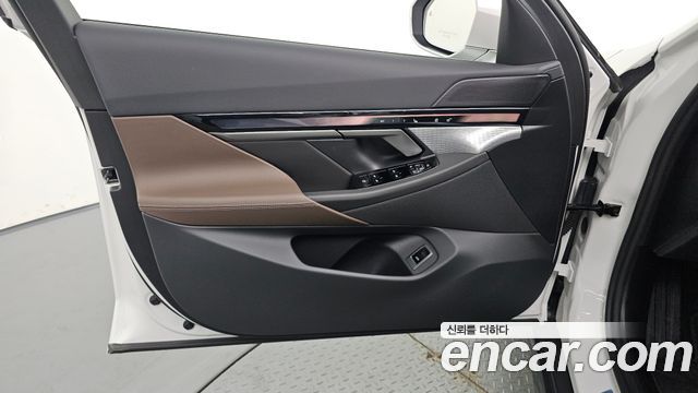 BMW 5-Series 2026 — photo 14