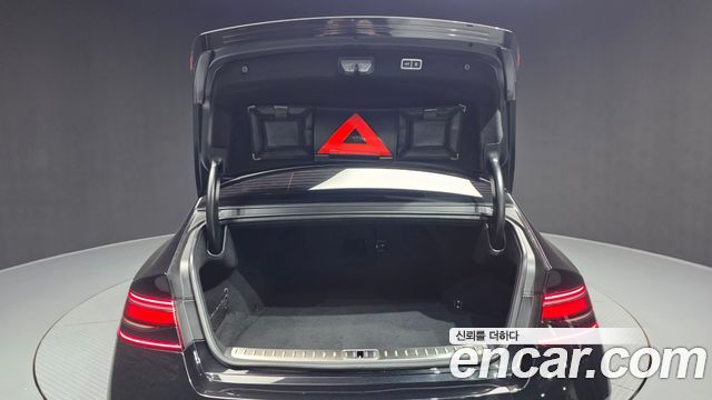 Genesis G90 2022 — photo 26