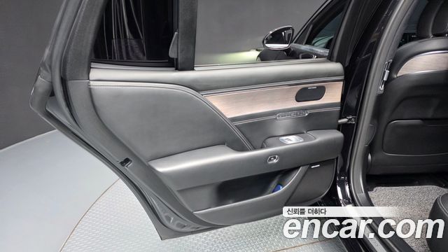 Genesis G90 2022 — photo 15
