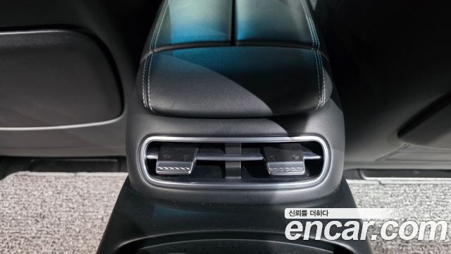 Genesis G90 2022 — photo 39