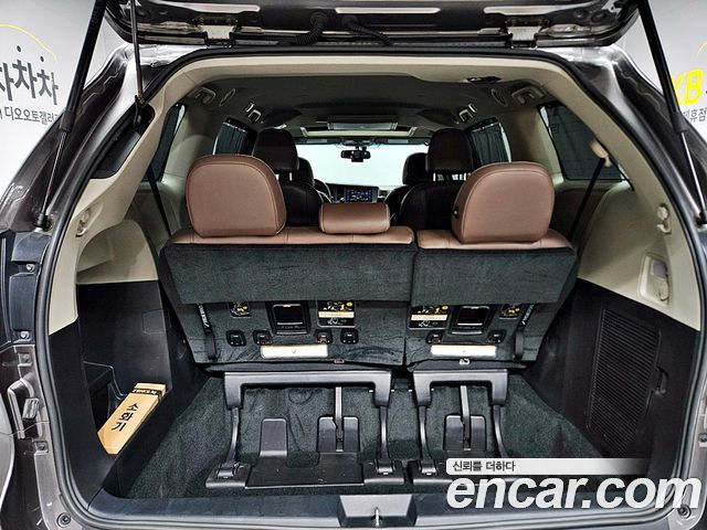Toyota Sienna 2017 — photo 19