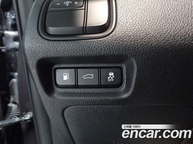 Kia K5 2017 — photo 11