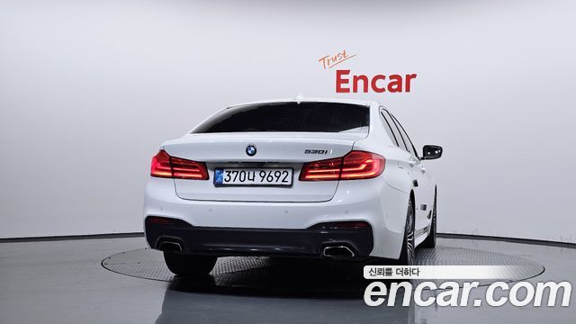 BMW 5-Series 2019 — photo 4