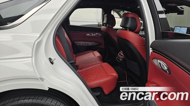 Genesis GV70 2021 — photo 12