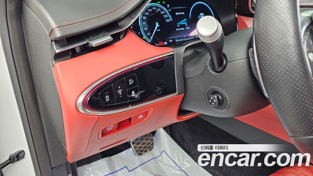 Genesis GV70 2021 — photo 16