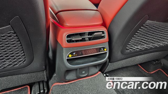 Genesis GV70 2021 — photo 19