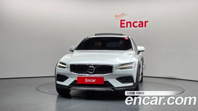 Volvo V60 2021 — photo 3