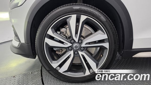 Volvo V60 2021 — photo 5