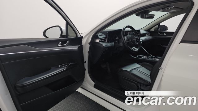 Kia K5 2022 — photo 13