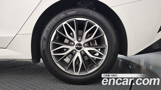 Kia K5 2022 — photo 7