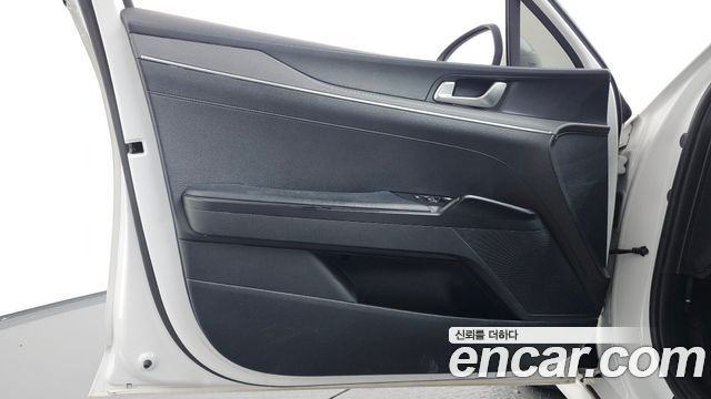 Kia K5 2022 — photo 14