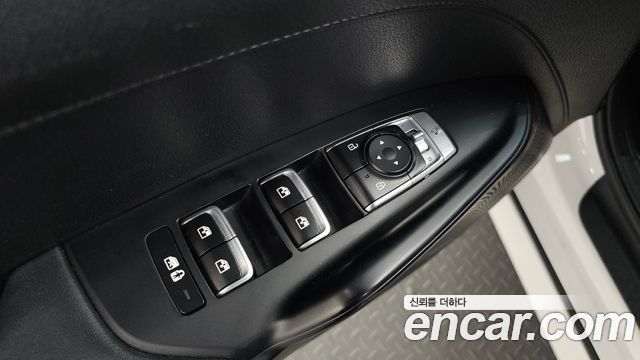 Kia K5 2022 — photo 27
