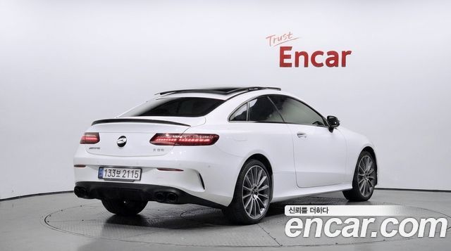 Mercedes-Benz E-Class 2021 — photo 2