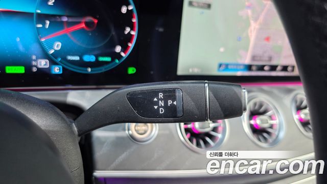 Mercedes-Benz E-Class 2021 — photo 12