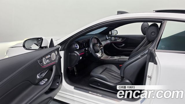 Mercedes-Benz E-Class 2021 — photo 13