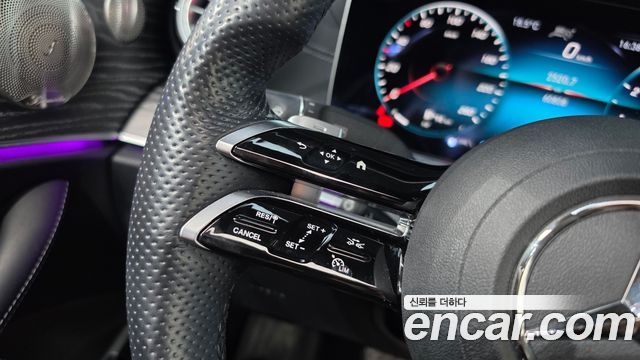 Mercedes-Benz E-Class 2021 — photo 20