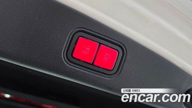 Mercedes-Benz E-Class 2021 — photo 21