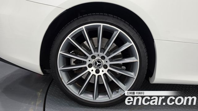 Mercedes-Benz E-Class 2021 — photo 7