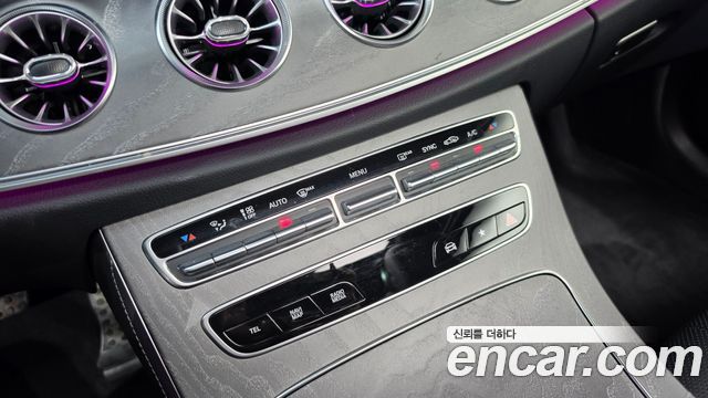 Mercedes-Benz E-Class 2021 — photo 29