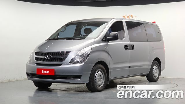 Hyundai Starex 2011 — photo 1