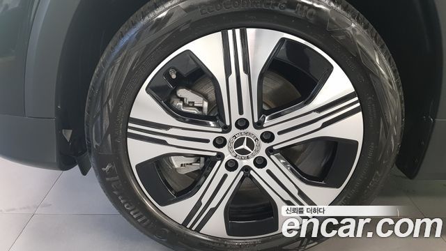 Mercedes-Benz EQB 2026 — photo 5