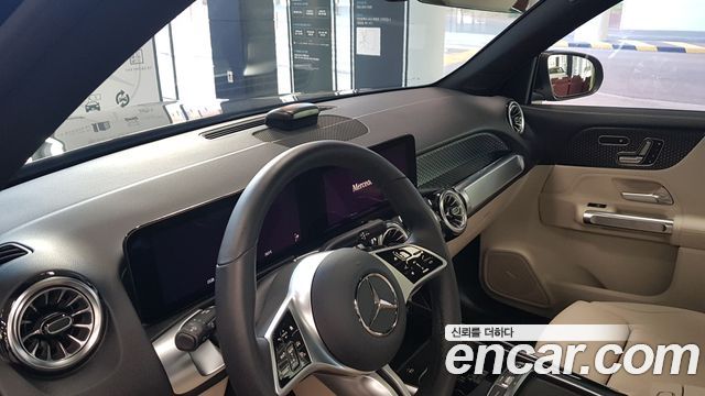 Mercedes-Benz EQB 2026 — photo 13