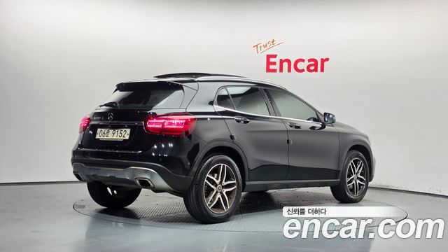 Mercedes-Benz GLA-Class 2018 — photo 2