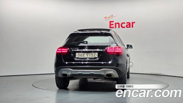 Mercedes-Benz GLA-Class 2018 — photo 4