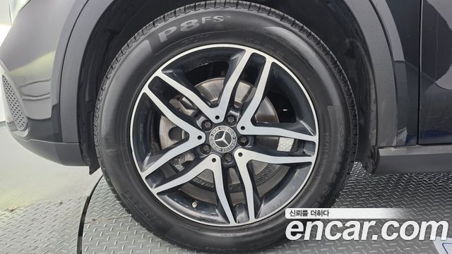 Mercedes-Benz GLA-Class 2018 — photo 5