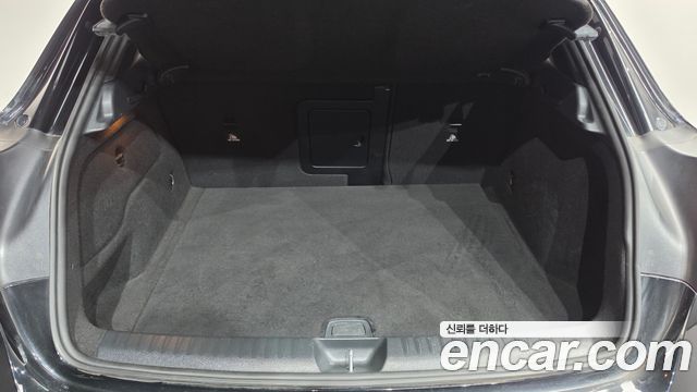 Mercedes-Benz GLA-Class 2018 — photo 20