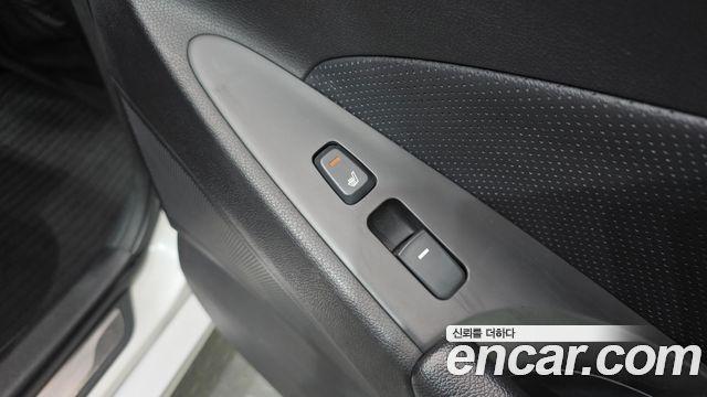 Hyundai Sonata 2013 — photo 16