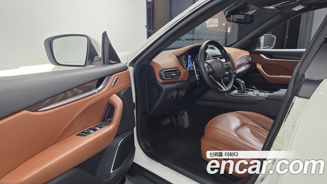 Maserati Levante 2020 — photo 10