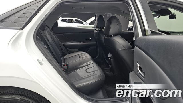 Hyundai AVANTE 2024 — photo 17