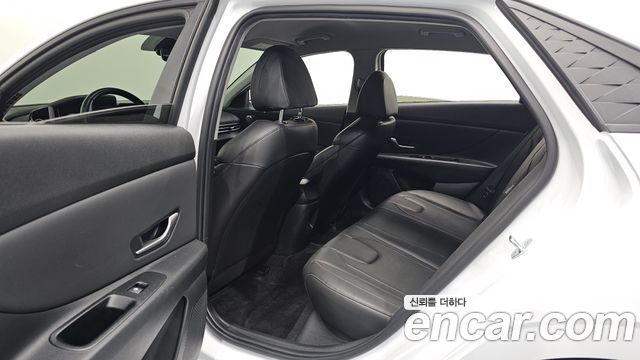 Hyundai AVANTE 2024 — photo 18
