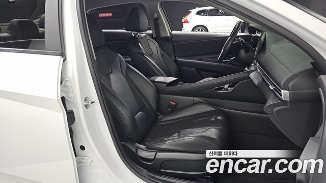 Hyundai AVANTE 2024 — photo 16