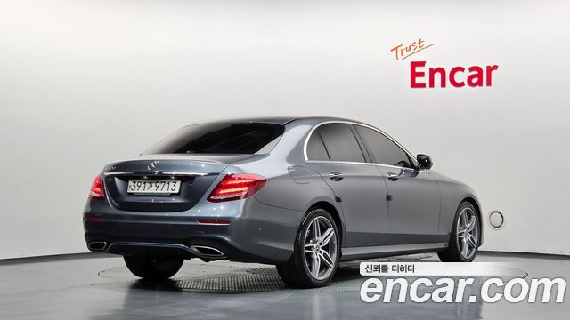 Mercedes-Benz E-Class 2019 — photo 2