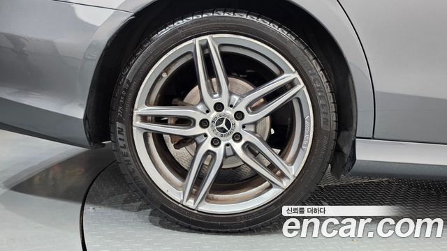 Mercedes-Benz E-Class 2019 — photo 5