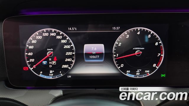 Mercedes-Benz E-Class 2019 — photo 8