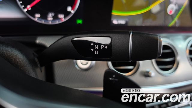 Mercedes-Benz E-Class 2019 — photo 9