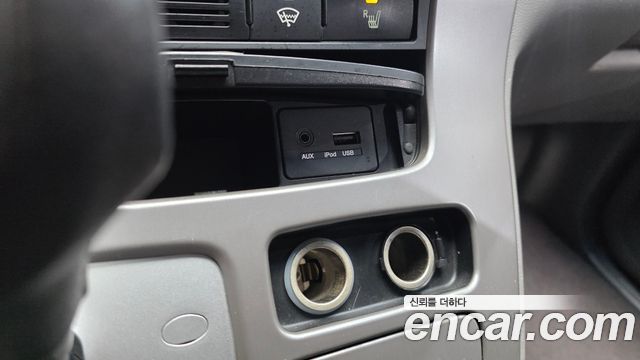 Kia Canival 2010 — photo 17
