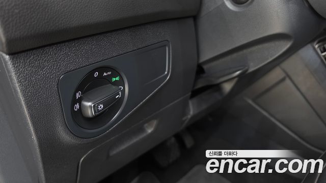 Volkswagen Tiguan 2018 — photo 18