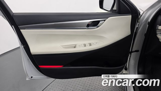 Hyundai Grandeur 2022 — photo 14